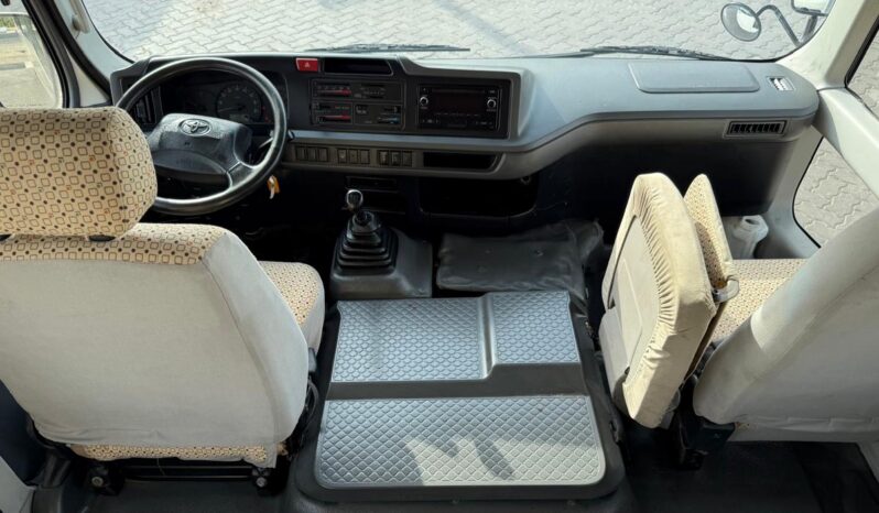 
								TOYOTA COASTER full									